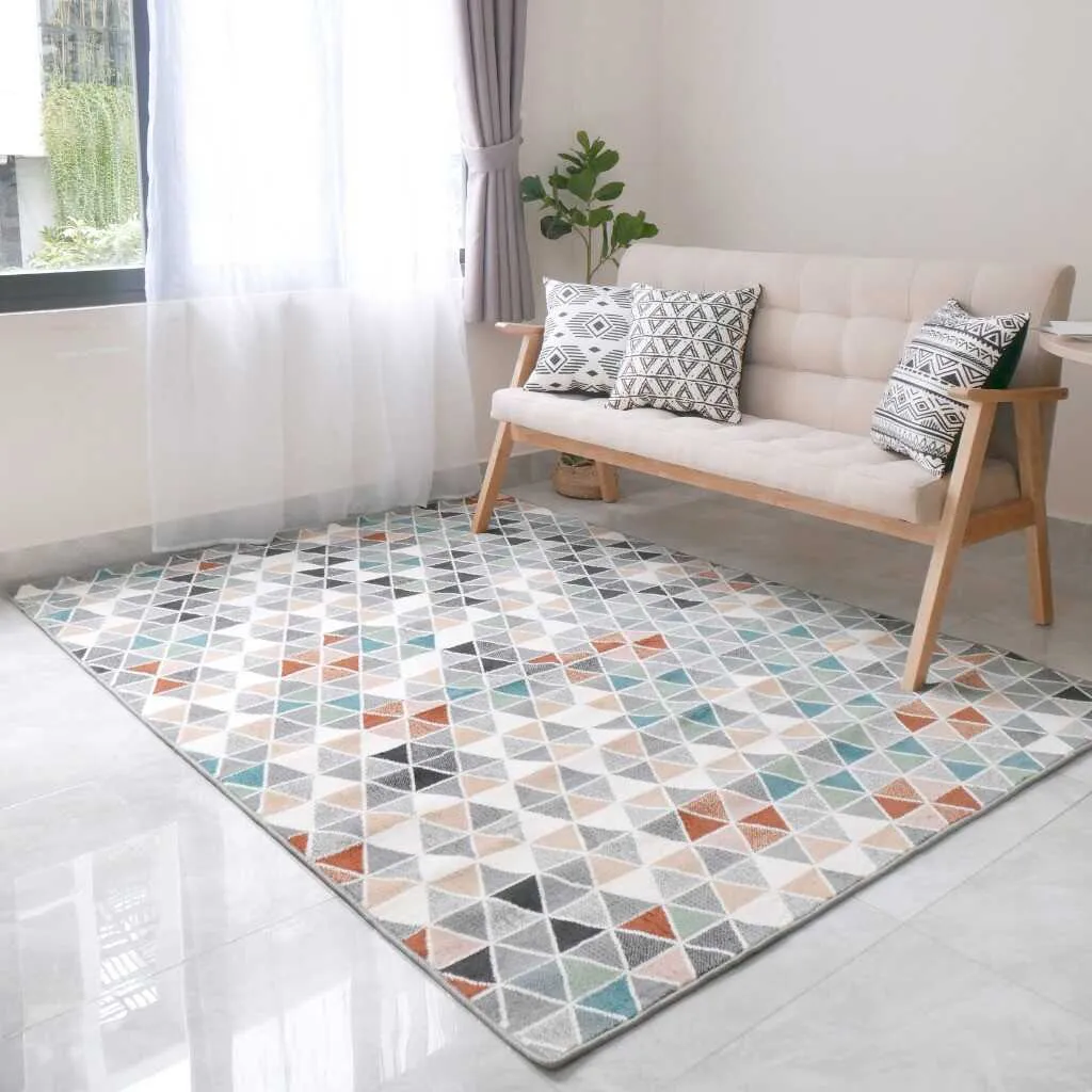 Mẫu thảm lông sợi ngắn họa tiết đa giác mang lại sự trẻ trung, năng động cho không gian